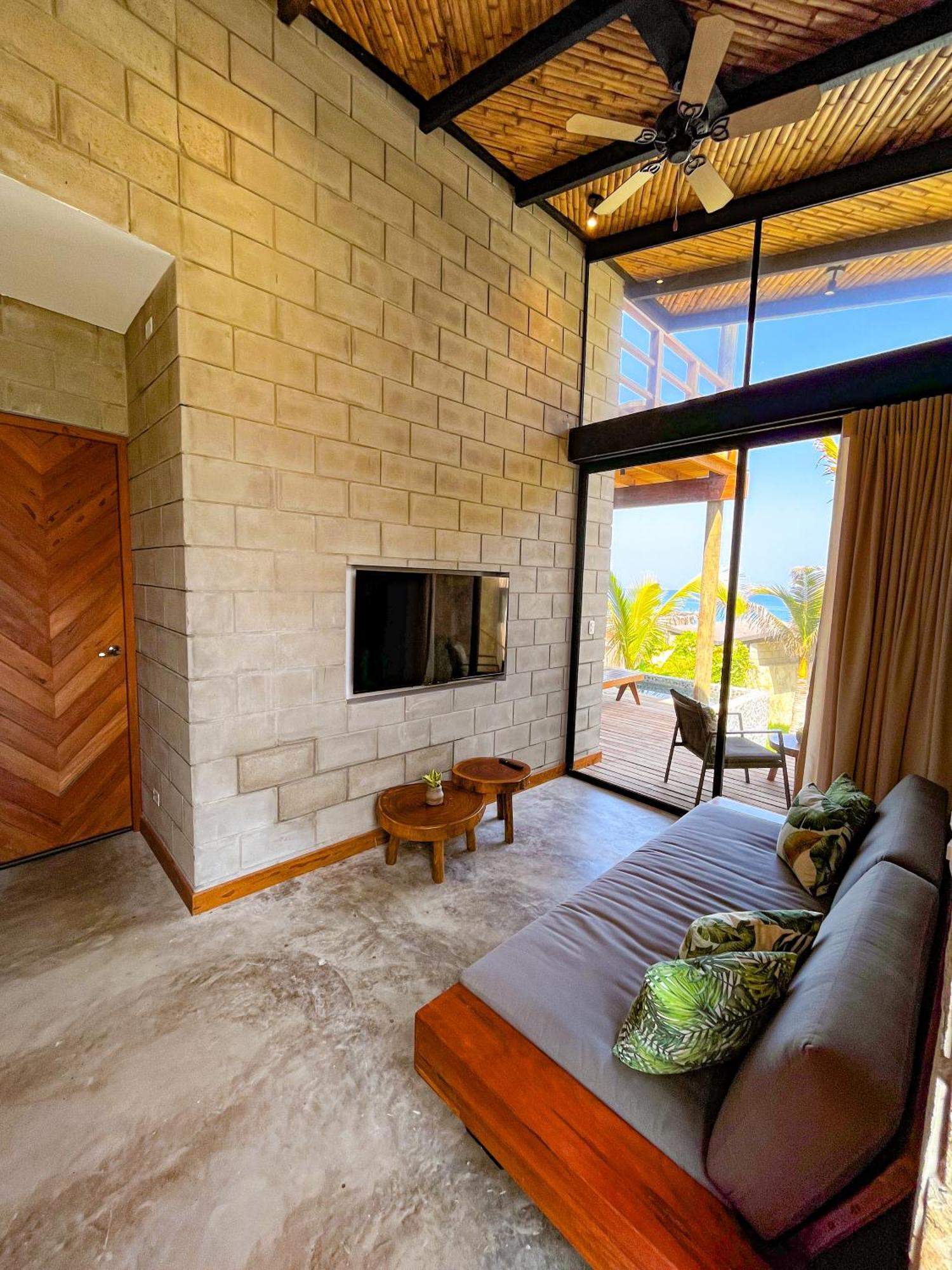 Diem Vichayito Beachfront Eco-Luxury 外观 照片
