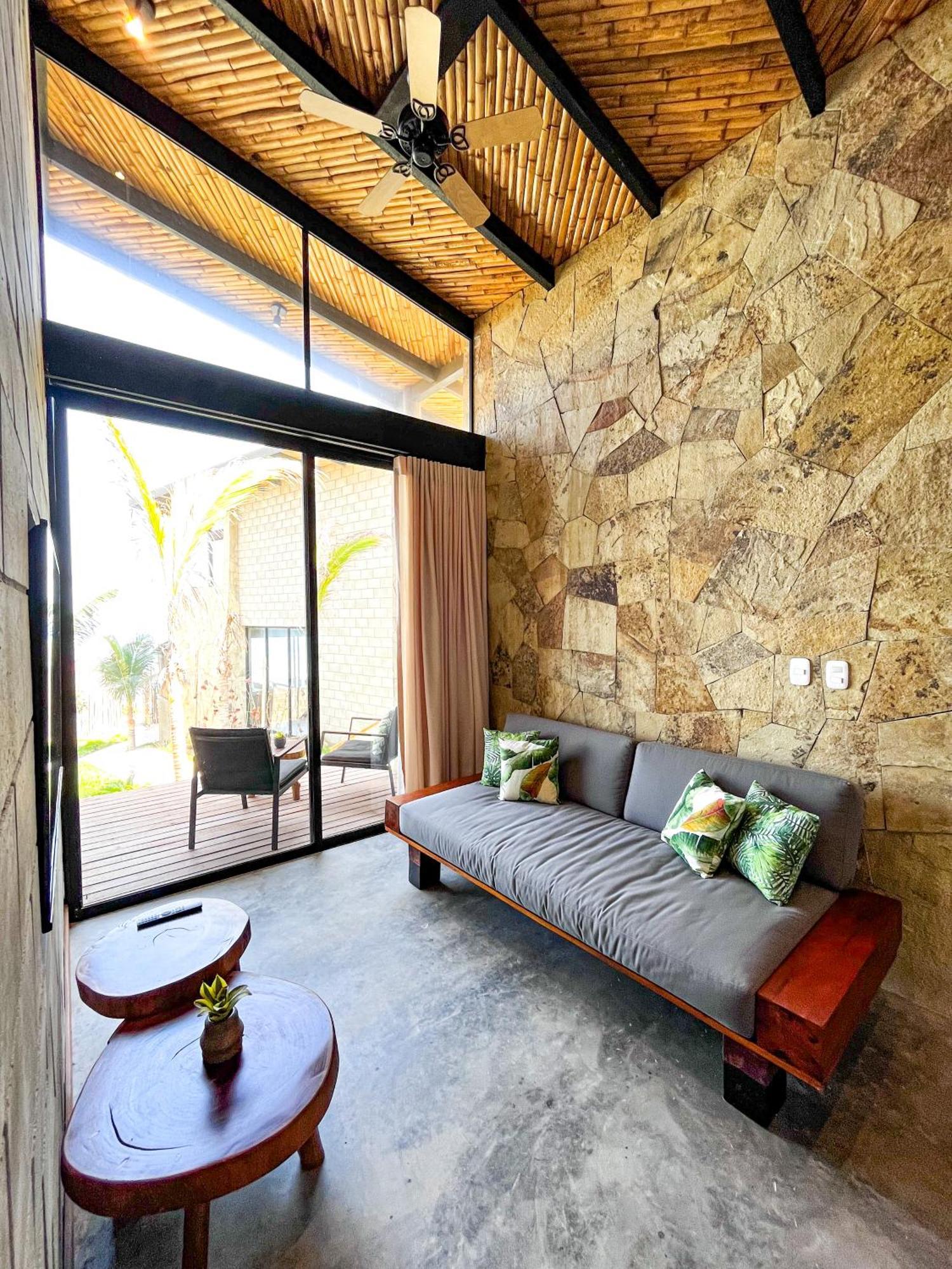 Diem Vichayito Beachfront Eco-Luxury 外观 照片