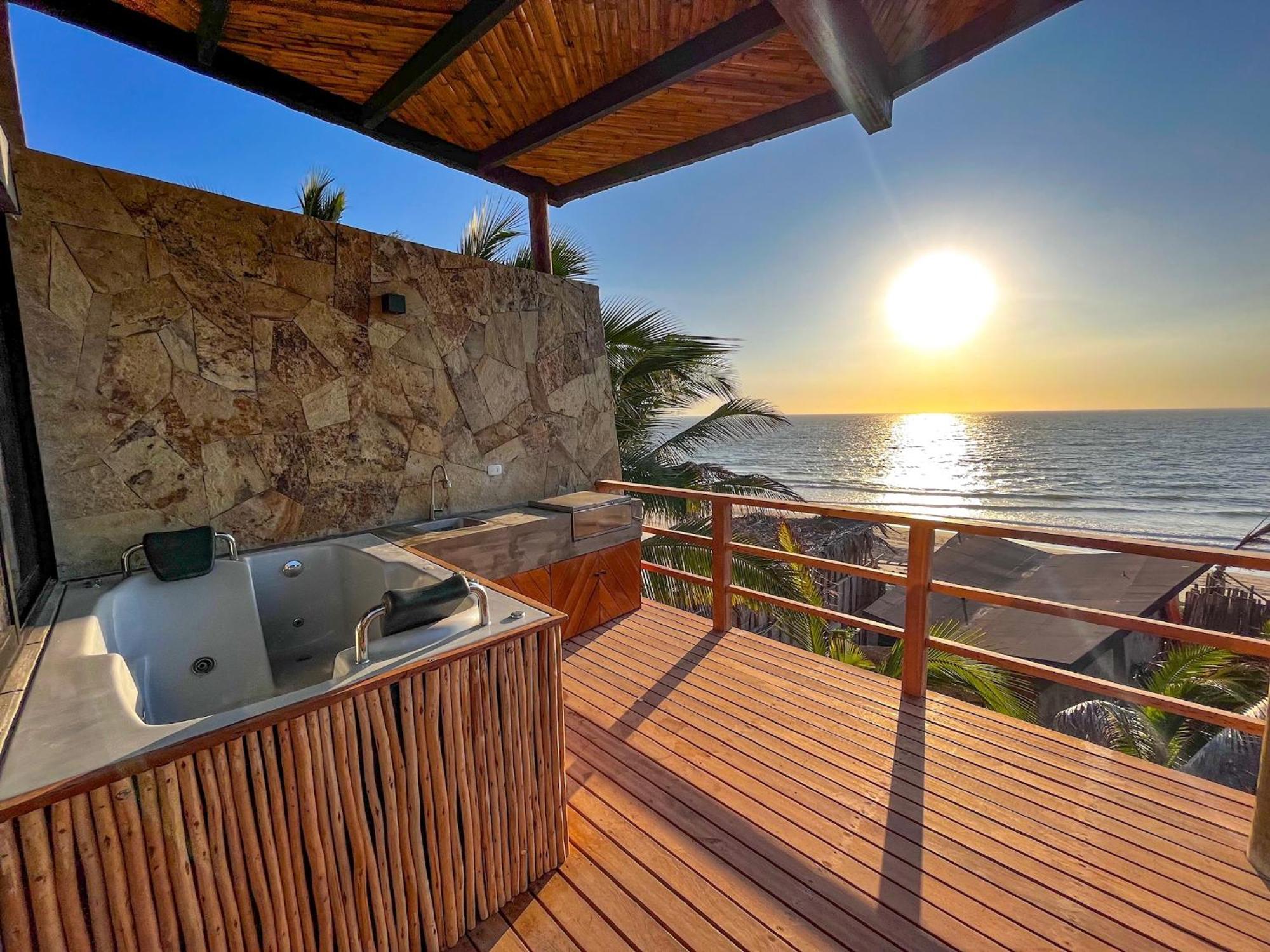 Diem Vichayito Beachfront Eco-Luxury 外观 照片