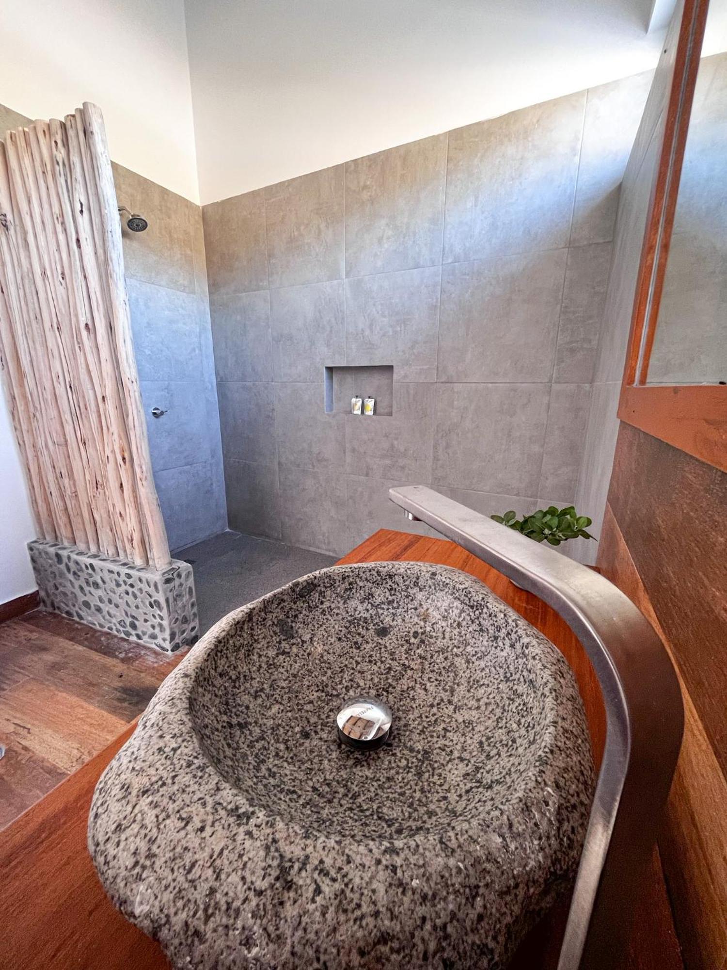 Diem Vichayito Beachfront Eco-Luxury 外观 照片